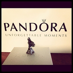 locate pandora jewelry retailers